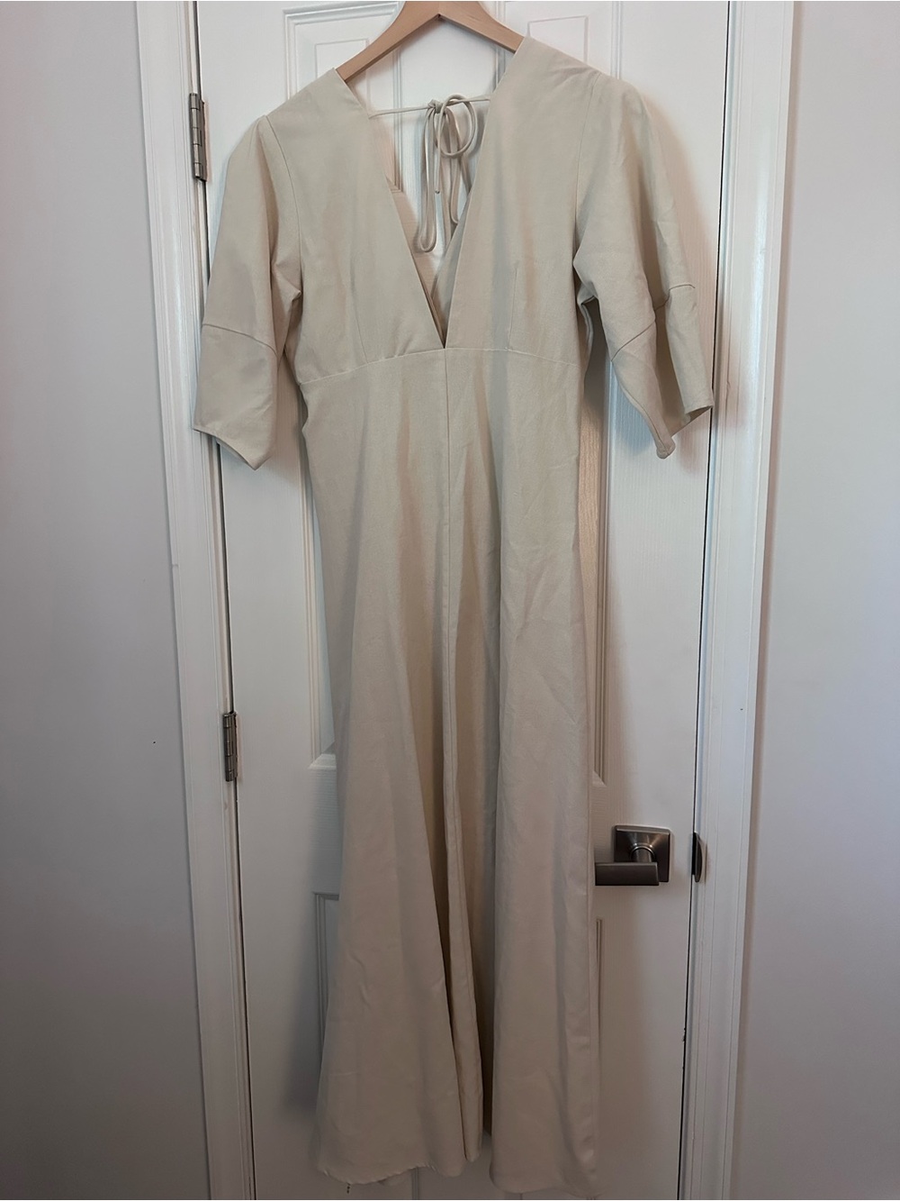 Light Cream Button-Front Midi Dress with V-Neck - Picture 2 of 4